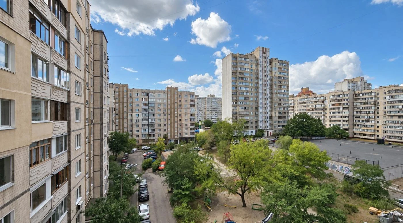 Продаж 3-кімнатна на Позняках | 6 поверх | 2 балкони | меблі | Руденко 15/14